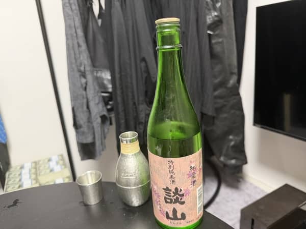 酒ッ、呑まずにはいられないッ