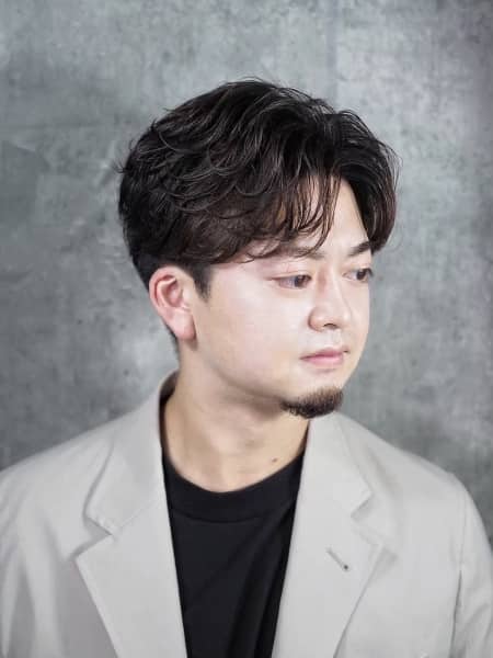 余裕を纏う大人のセンターパート提案