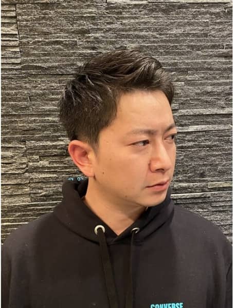 ツーブロアップバングスタイル