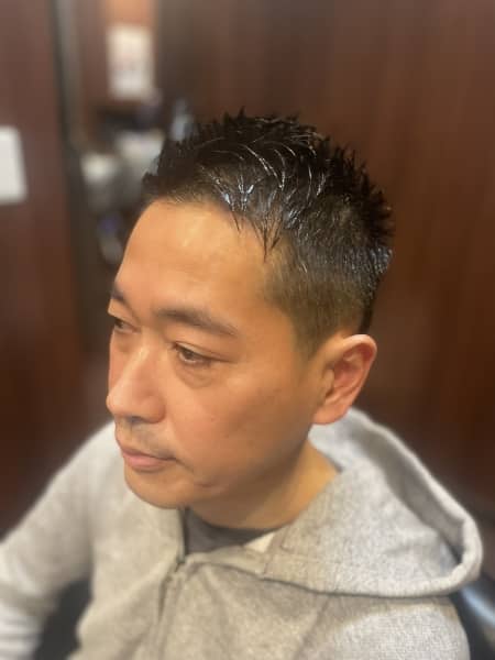 厚め刈り上げショート