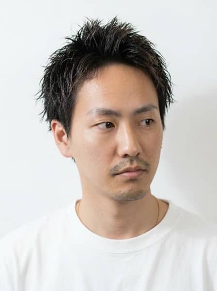 アップバングスパイキーショート