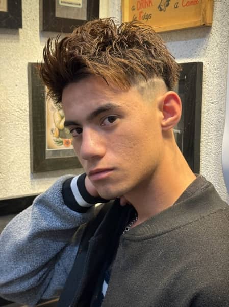 2024年春夏メンズヘアスタイル 茶髪フェード